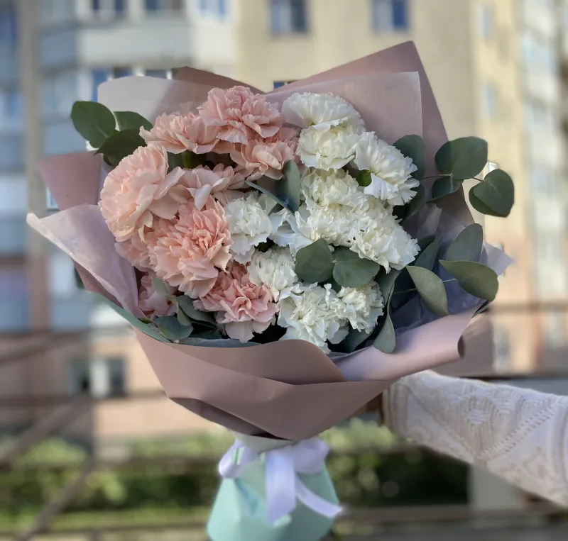 Монобукет из розовых и белых диантусов — купить с доставкой в Мурино